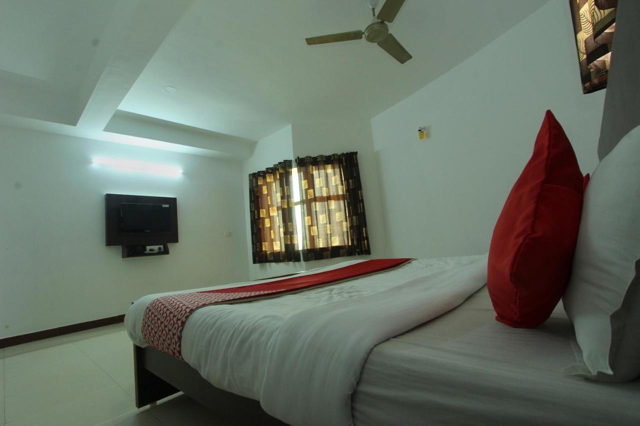 Lake View Hotel Madurai Exterior photo